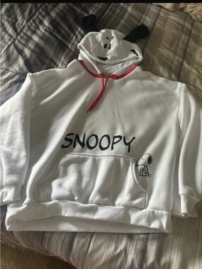 White Snoopy Graphic Crewneck Sweater with Black Ears Detail